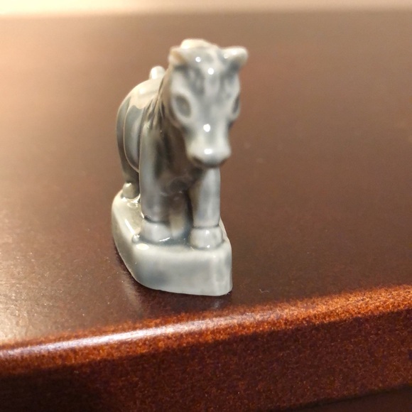 WADE ENGLAND Porcelain Horse Figurine - Picture 3 of 5